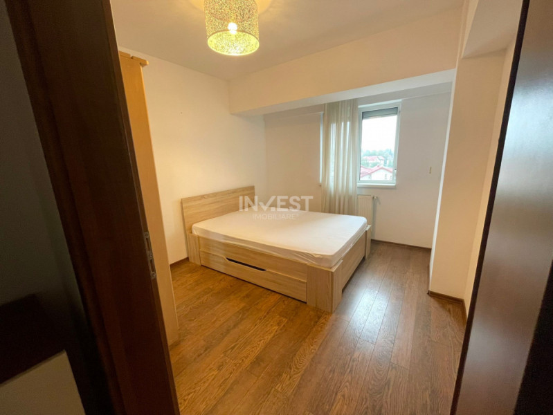 Apartament cu 3 camere- Podul de fier-Bloc Nou