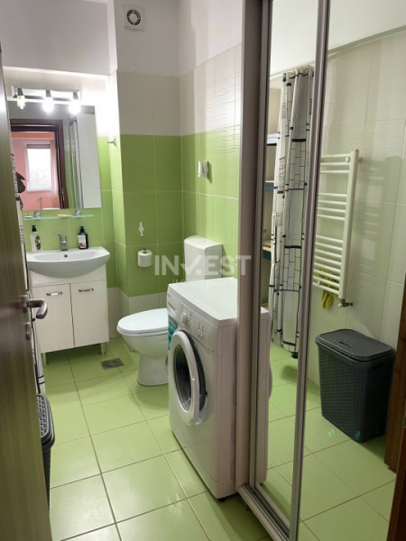 Apartament cu 3 camere- Podul de fier-Bloc Nou