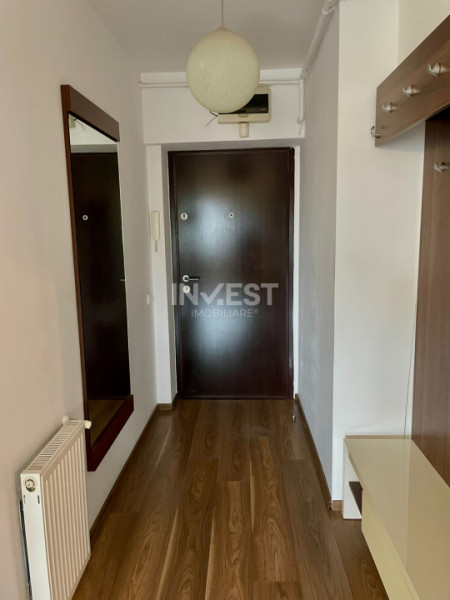 Apartament cu 3 camere- Podul de fier-Bloc Nou
