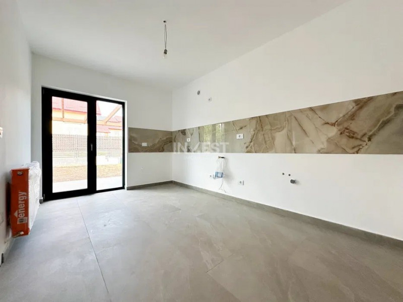 CASA INDIVIDUALA, 4 CAMERE, ZONA 5 DRUMURI VALEA ADANCA