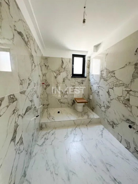 CASA INDIVIDUALA, 4 CAMERE, ZONA 5 DRUMURI VALEA ADANCA