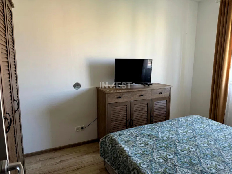 Apartament cu 3 camere - Zona Tatarasi
