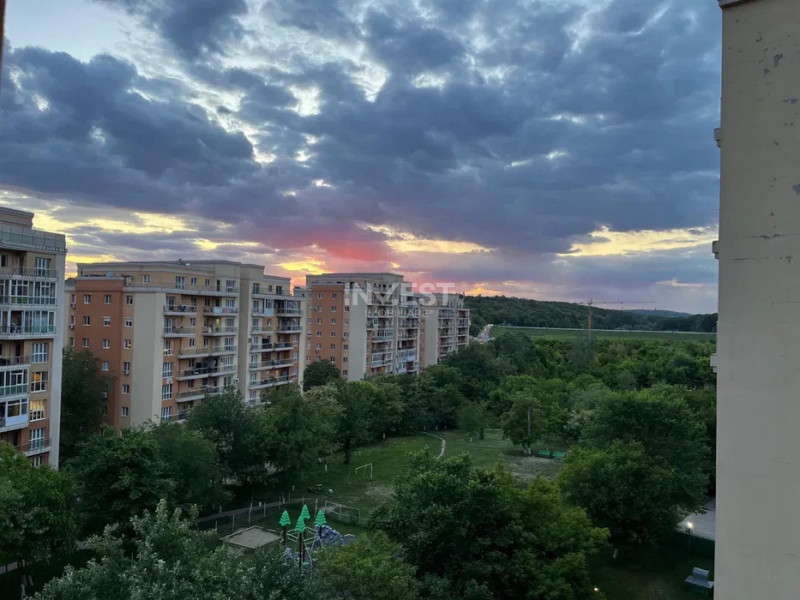 Apartament cu 3 camere - Zona Tatarasi