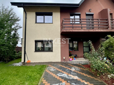 DUPLEX 4 CAMERE, 2 BAI SI POD GENEROS , VALEA ADANCA-FUNDATIA OMENIA