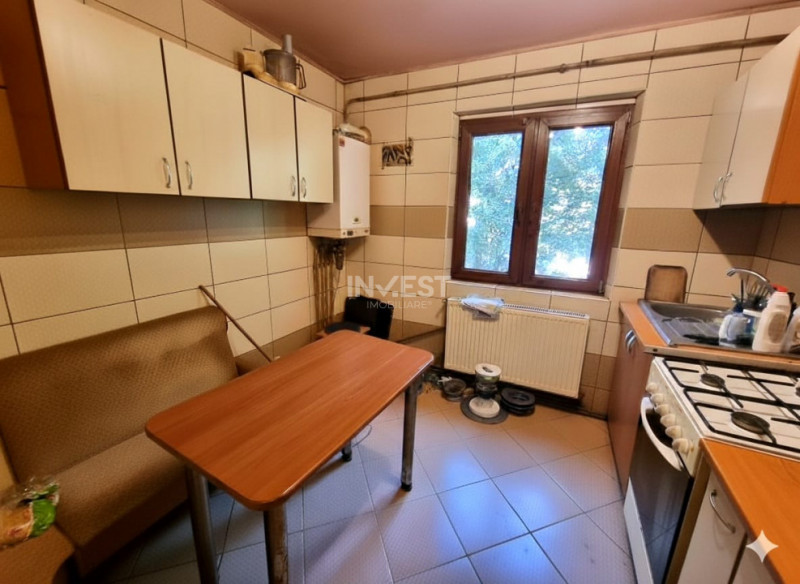 Apartament cu 3 camere decomandat-Tatarasi-Liceul Teoretic Al. Ioan Cuza 