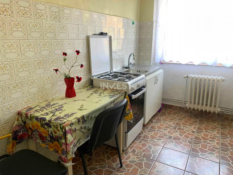 Apartament 2 camere-Podu Ros-Restaurant Odeon-etaj intermediar