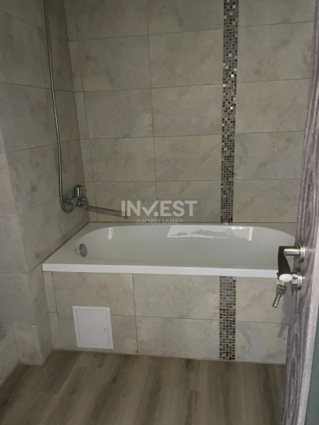 Apartament cu 4 camere decomandate- Zona Ateneu