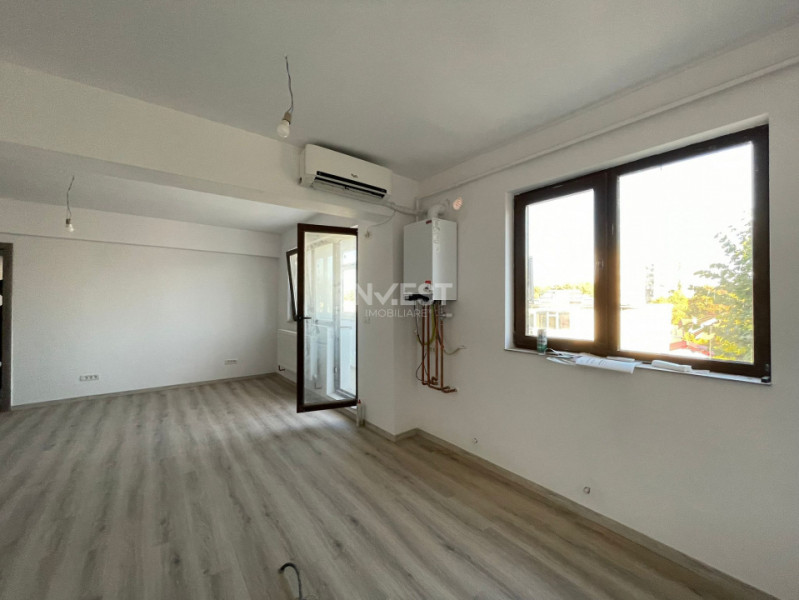 Apartament cu 4 camere decomandate- Zona Ateneu
