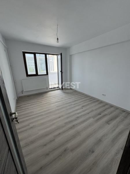 Apartament cu 4 camere decomandate- Zona Ateneu
