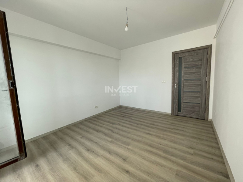 Apartament cu 4 camere decomandate- Zona Ateneu