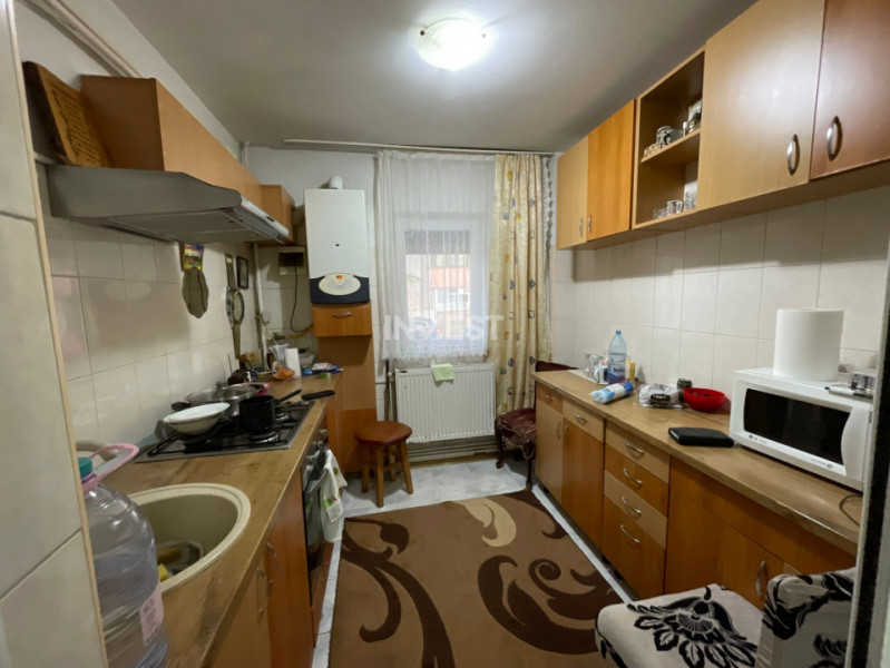 Apartament cu 3 camere Zona Tatarasi