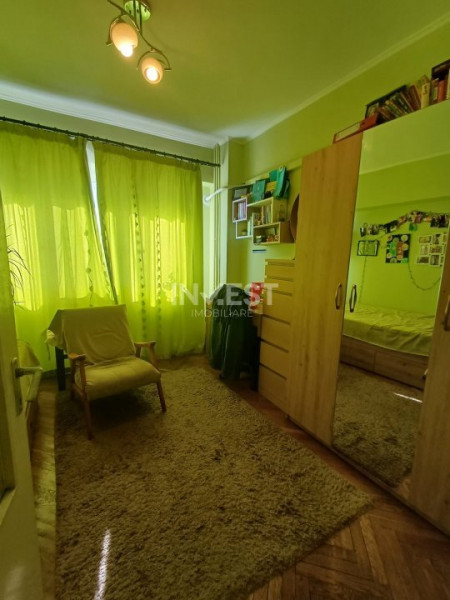 Ap 3 camere decomandat- Alexandru Cel Bun-etaj intermediar