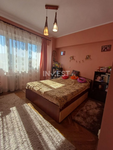 Ap 3 camere decomandat- Alexandru Cel Bun-etaj intermediar