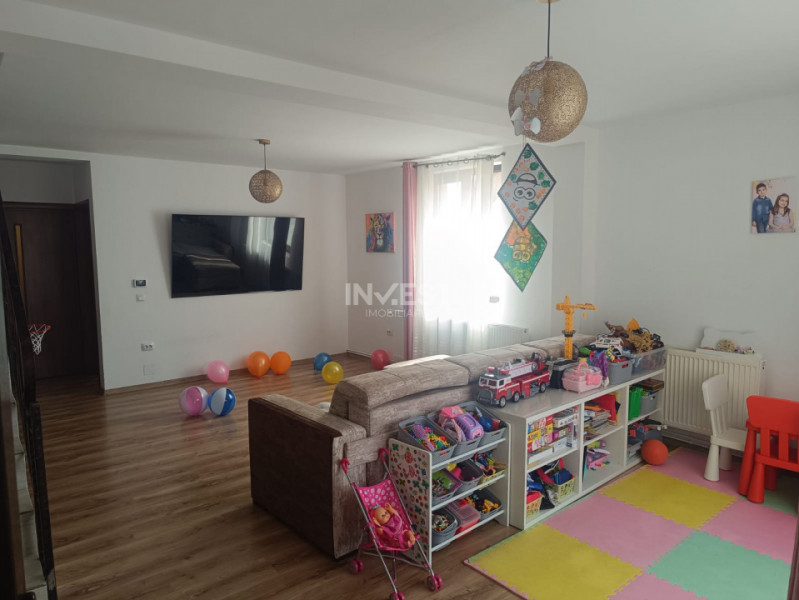 DUPLEX 4 CAMERE , COMPLET MOBILAT SI UTILAT, BECI 14 MP, CAPAT CUG