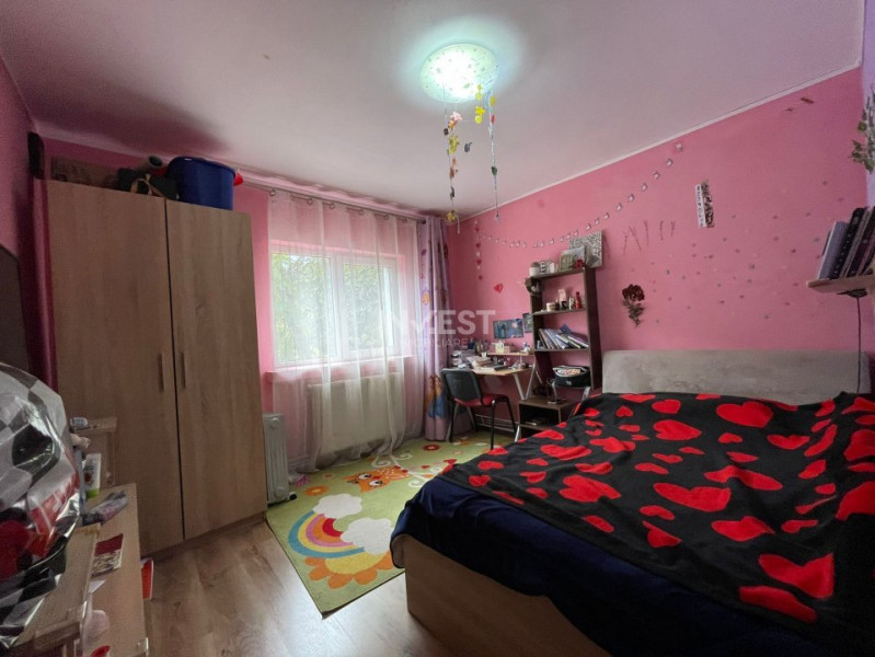Apartament de vanzare, 3 camere, Etajul 1, zona Canta - Profi, Iasi