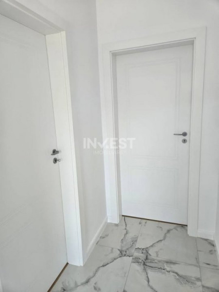 CASA INDIVIDUALA .4 CAMERE, 480 MP TEREN,  1km de Family Market Miroslava