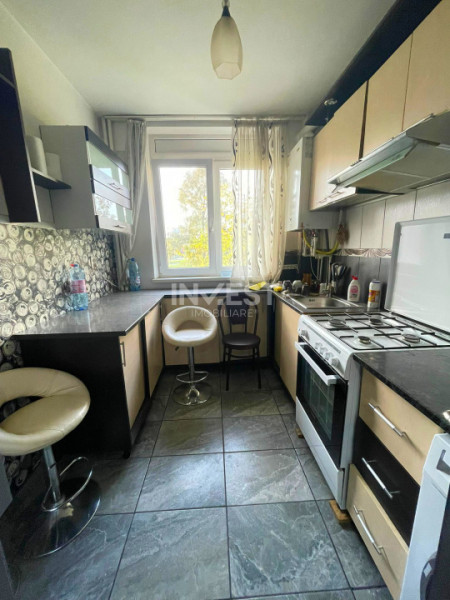 Apartament 3 camere-60 mp-Etaj 1-Podu Ros