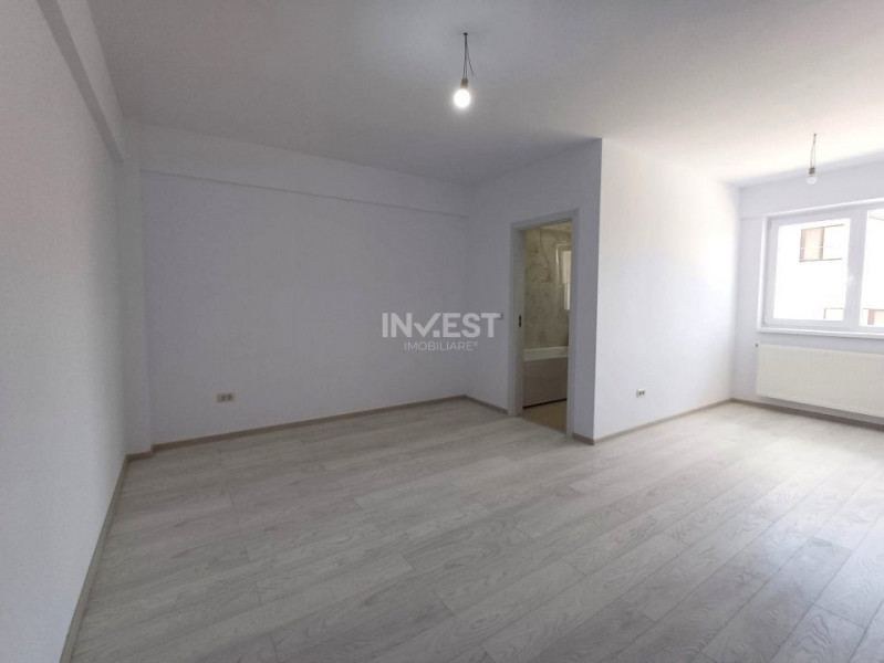 MUTARE IMEDIATA! 1 CAMERA DECOMANDAT