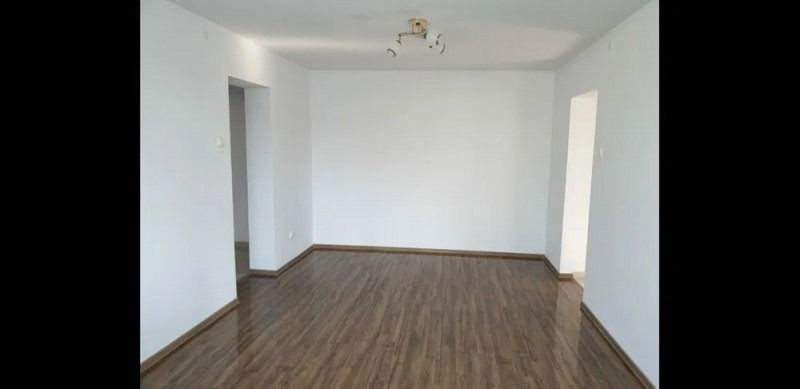 Liceul Cantemir -apartament cu  2 cam model mare, renovat complet