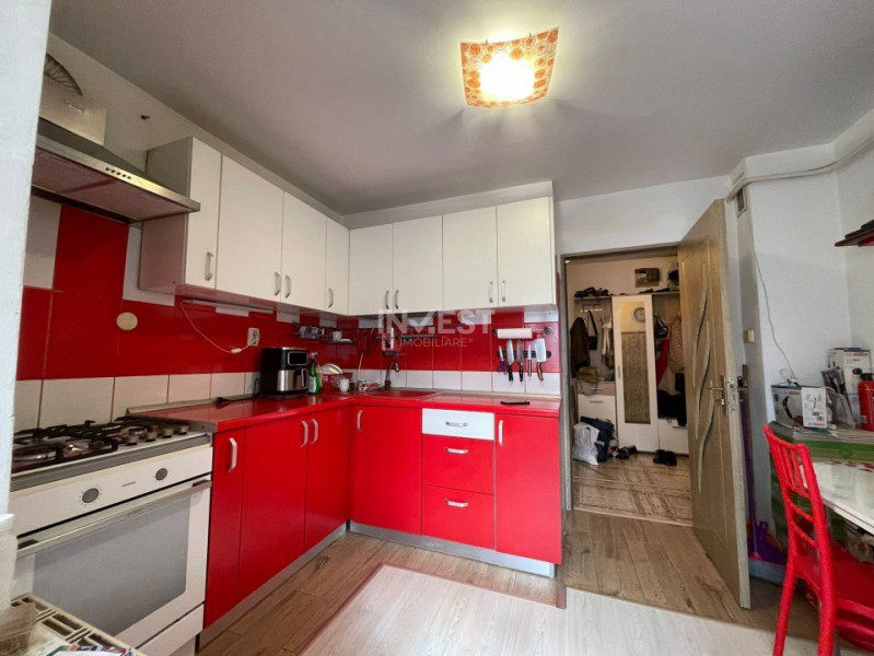 Apartament de vanzare, 3 camere, Etajul 1, zona Canta - Profi, Iasi