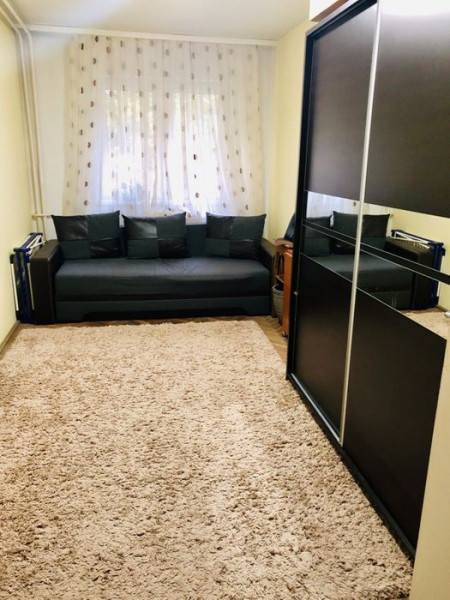 Apartament 3 camere Podu Ros-Cantemir 