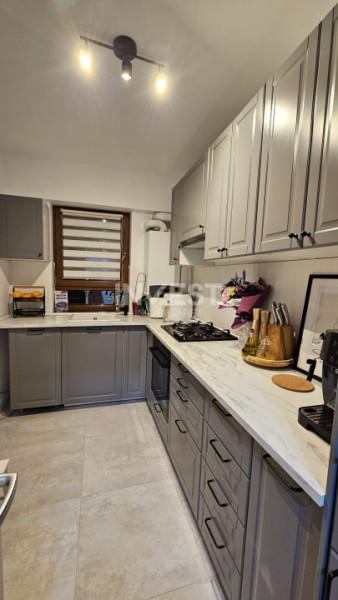 AP. DEOSEBIT 3 CAMERE 2 BAI 77MP+LOC PARCARE+BOXA POPAS PACURARI