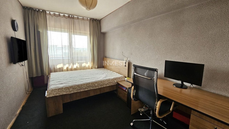  Apartament de vanzare, 3 camere si 2 bai, zona Gara , Iasi