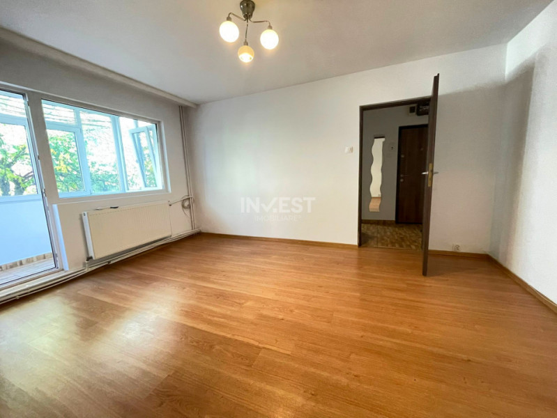 Apartament 2 camere-Podu Ros-etaj intermediar-bloc fara risc