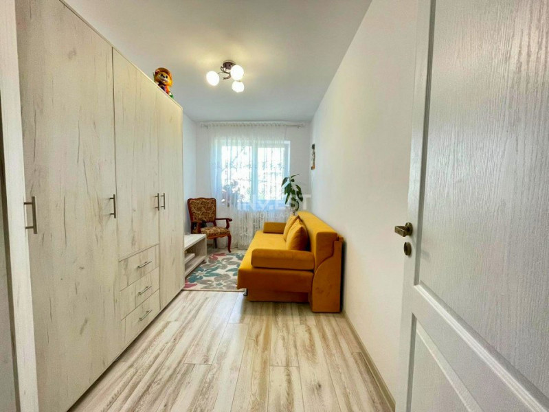 Apartament 3 camere decomandat-etaj intermediar-Tatarasi-Flux