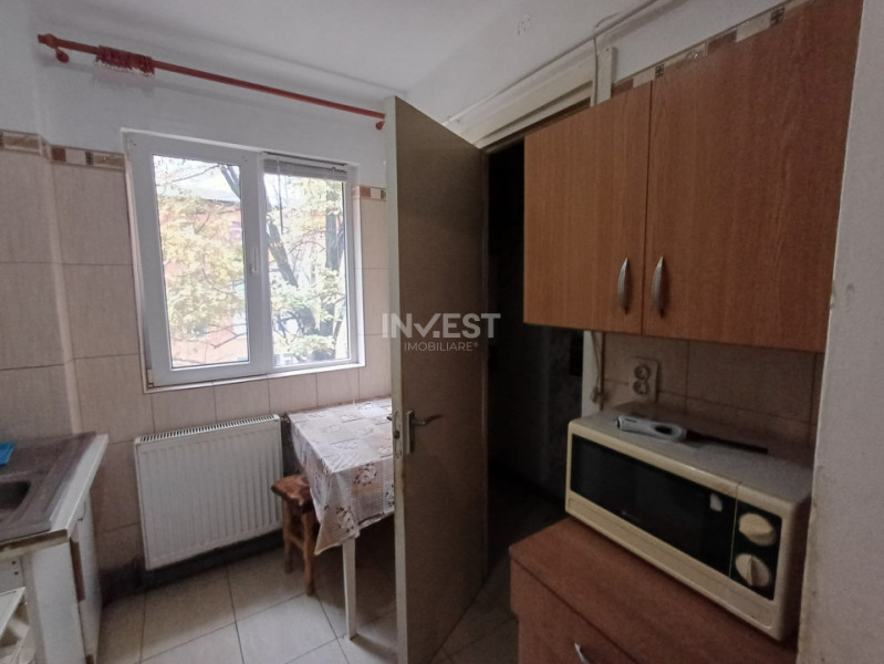 Apartament 3 camere- etaj intermediar- Tatarasi