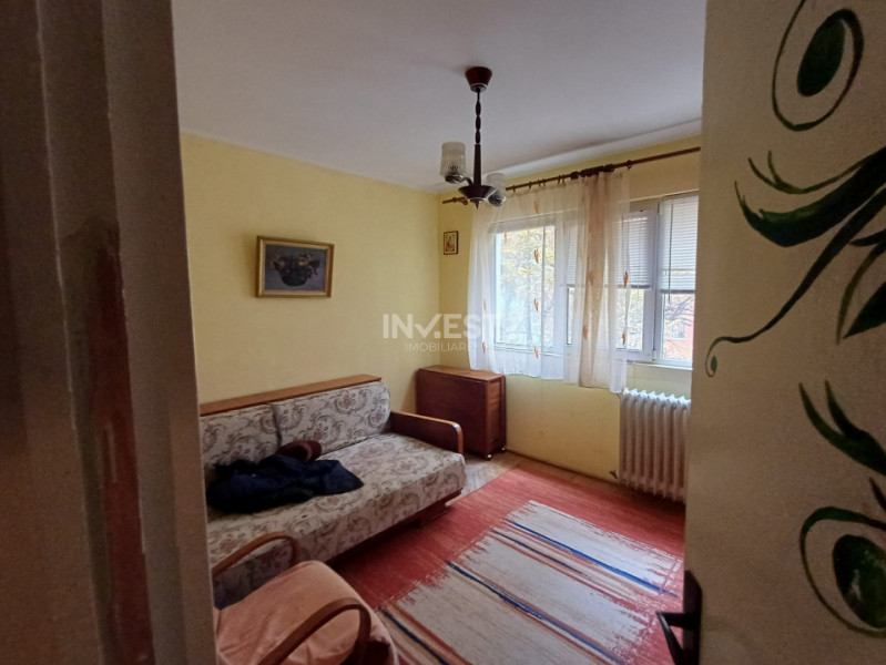 Apartament 3 camere- etaj intermediar- Tatarasi
