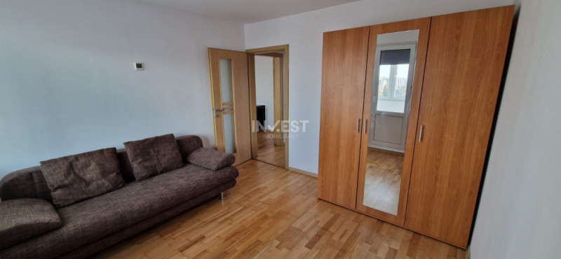 Apartament 4 camere-Podu Ros-Palas-91 mp