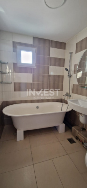 Apartament 4 camere-Podu Ros-Palas-91 mp