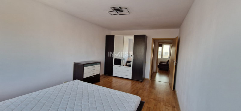 Apartament 4 camere-Podu Ros-Palas-91 mp
