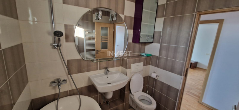 Apartament 4 camere-Podu Ros-Palas-91 mp