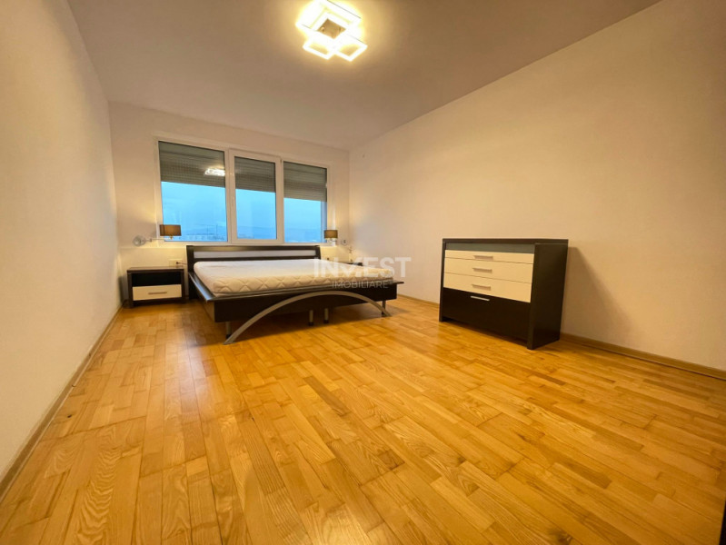 Apartament 4 camere-Podu Ros-Palas-91 mp