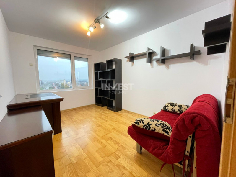 Apartament 4 camere-Podu Ros-Palas-91 mp