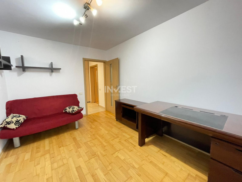 Apartament 4 camere-Podu Ros-Palas-91 mp