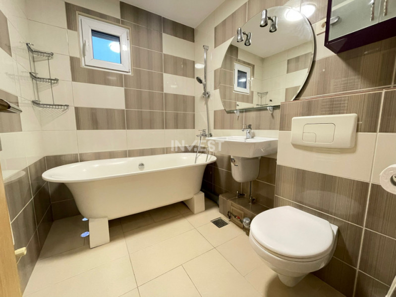 Apartament 4 camere-Podu Ros-Palas-91 mp