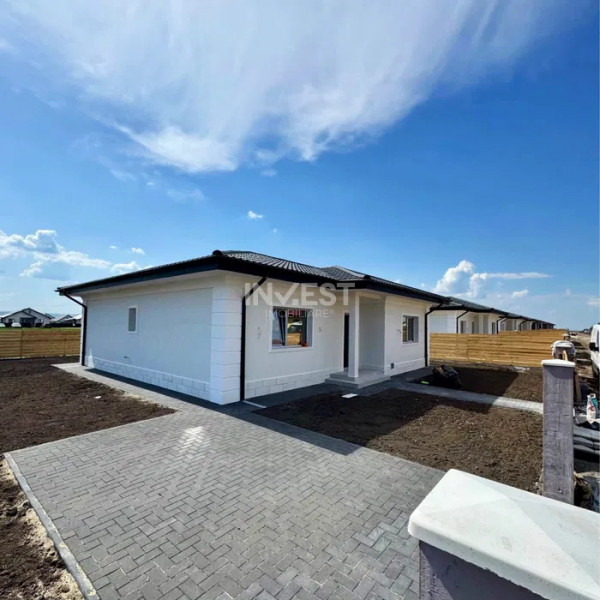 Casa cu 4 camere , Valea Ursului-Vorovesti , pozitie buna