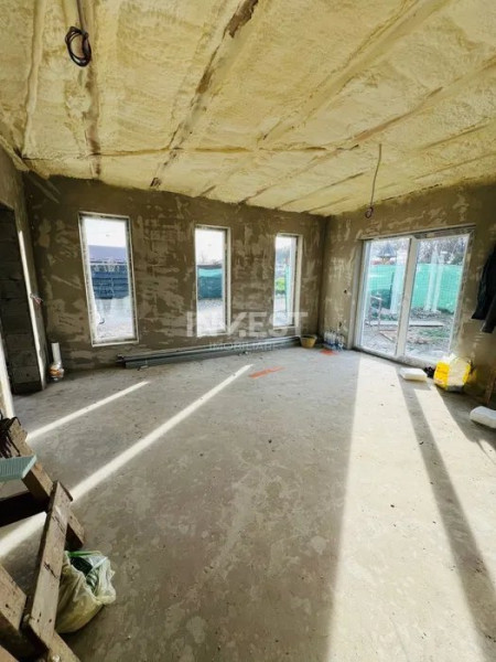 CASA CU 3 CAMERE INDIVIDUALA , PLAN PARTER , LUNCA CETATUII