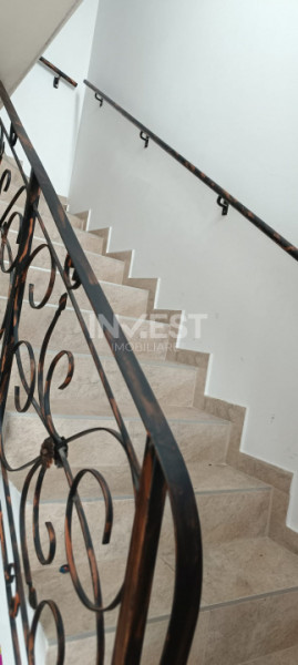 CASA CU 3 CAMERE, 2 bai  , VALEA LUPULUI-MALL MOLDOVA