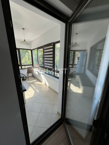 Apartament 3 camere de vânzare – bloc nou, etaj intermediar