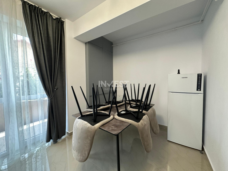 3 CAMERE 65MP VALEA LUPULUI-MALL MOLDOVA 