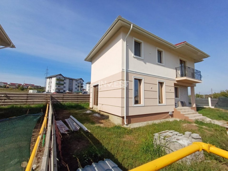 CASA INDIVIDUALA, 4 CAMERE, 2 BAI, COMISION 0%