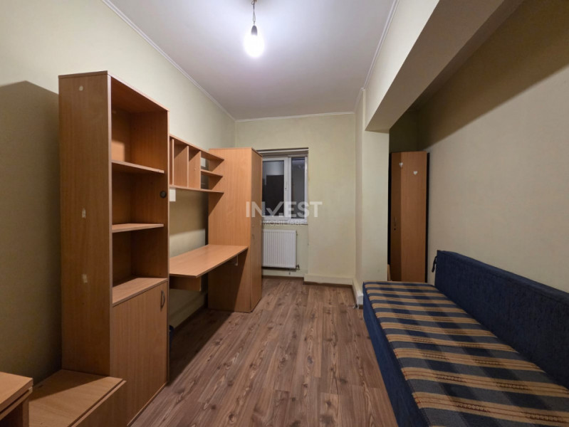 DE VANZARE-APARTAMENT 3 CAMERE-DACIA 