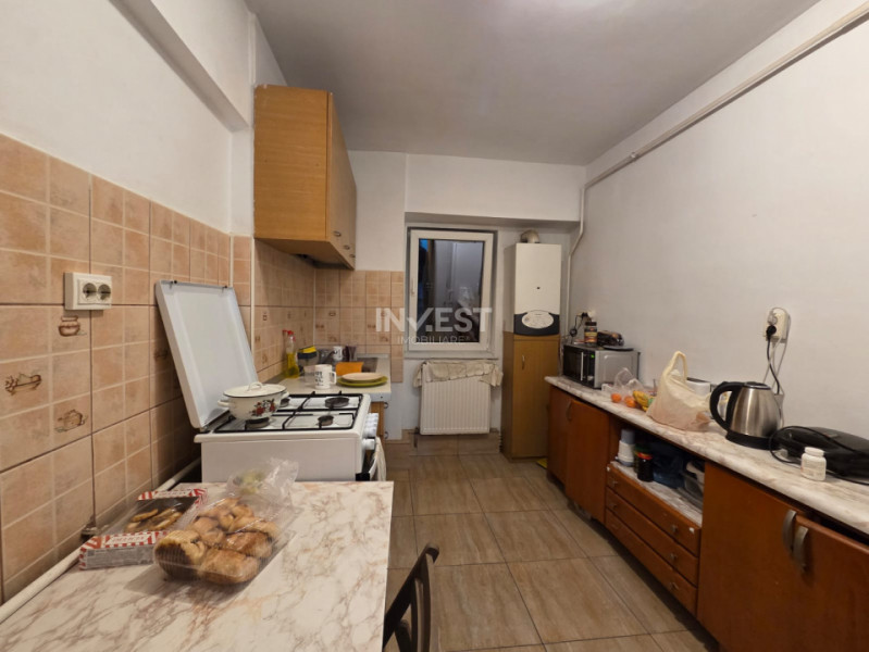 DE VANZARE-APARTAMENT 3 CAMERE-DACIA 