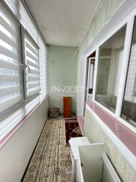 Apartament 2 camere-Podu Ros-etaj intermediar-bloc fara risc