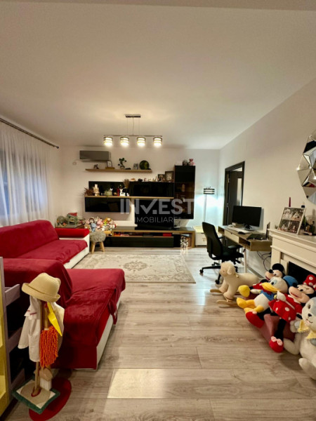 Casa de vanzare 4 camere. Mobilata. Valea Adanca- 900m de CUG