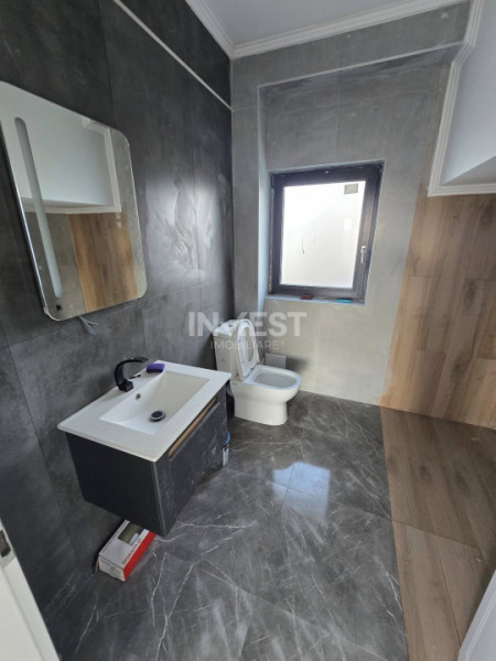 CARTIER PRIVAT, CASA 4 CAMERE, 2 BAI, MIROSLAVA , PLACA DE BETON PESTE ETAJ